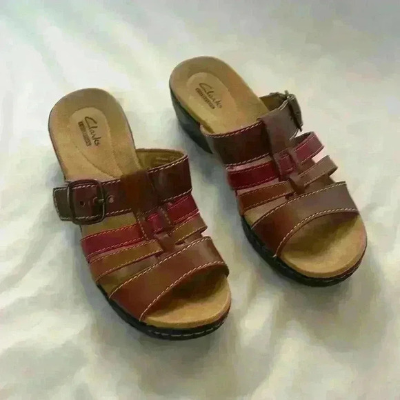 Clarks Shoes - Clarks Women's Brown Strappy Leather Comfort Sandals Adjustable Buckle Size 7